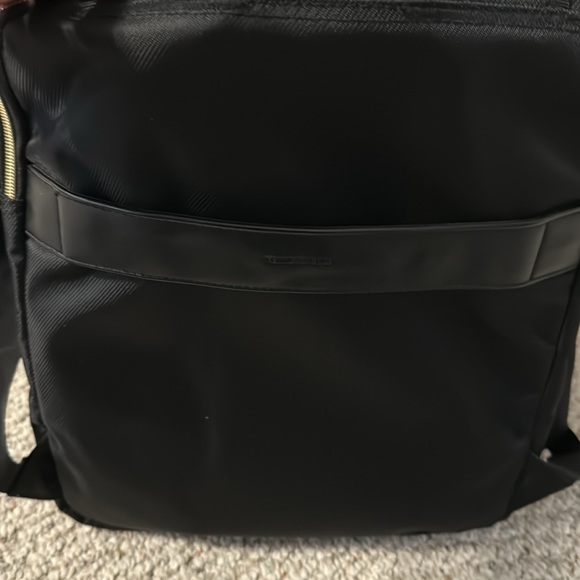 Kenneth Cole Reaction backpack - Picture 6 of 11